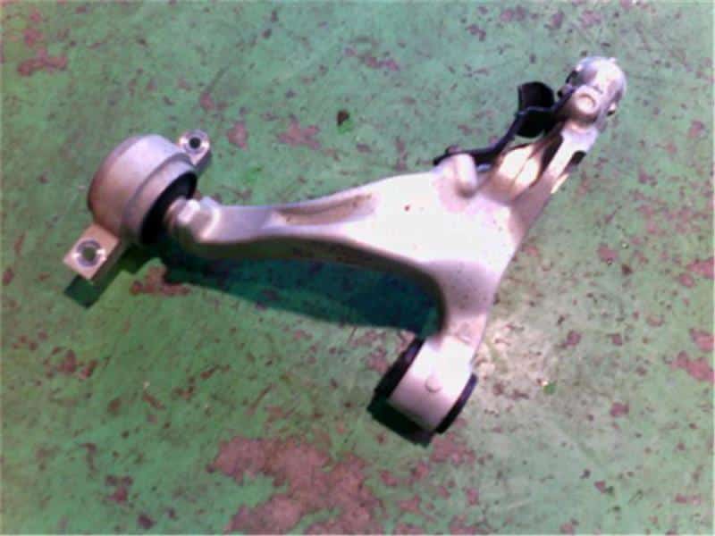 Front Left Lower Control Arm NISSAN Skyline Crossover 2012 DBA-J50 — photo 1