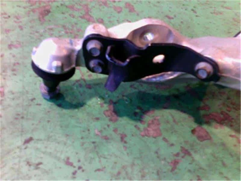 Front Left Lower Control Arm NISSAN Skyline Crossover 2012 DBA-J50 — photo 2