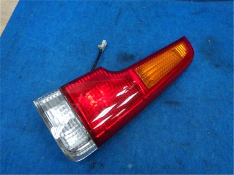 Right Tail Light HONDA Life 2003 LA-JB1 — photo 1