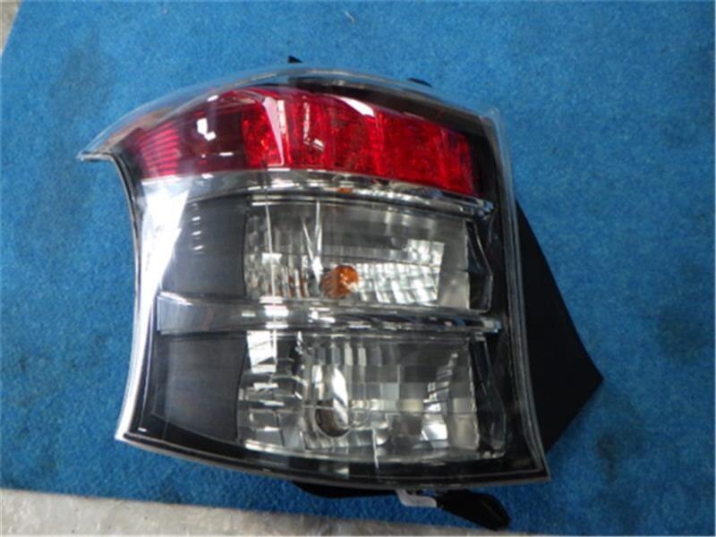 Left Tail Light TOYOTA IQ 2009 DBA-KGJ10 — photo 1