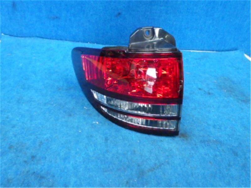 Left Tail Light TOYOTA Estima 2003 UA-ACR30 — photo 1