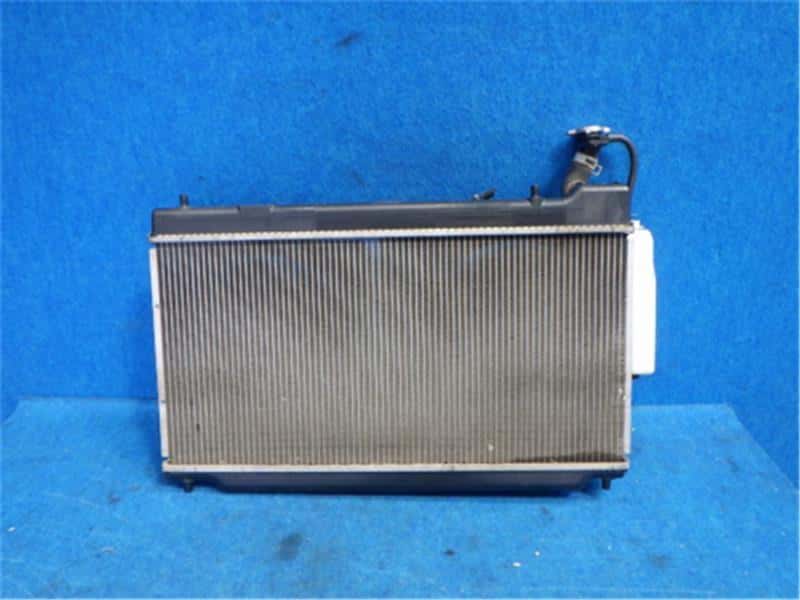 Radiator HONDA Fit 2006 DBA-GD1 — photo 1