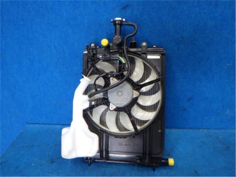Radiator MITSUBISHI Ek custom 2014 DBA-B11W — photo 1