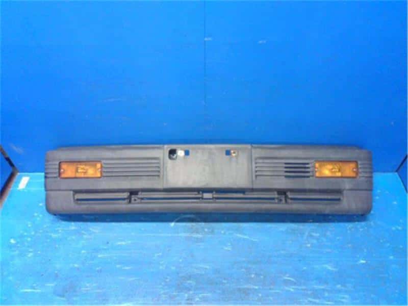 Front Bumper MITSUBISHI Minicab Truck 1992 V-U41 — photo 1