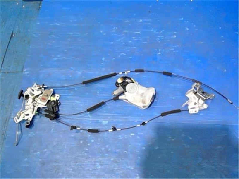 Rear Right Door Lock Actuator HONDA N BOX 2012 DBA-JF1 — photo 1