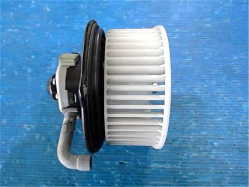 Blower Motor TOYOTA Comfort 2002 TA-YXS11 — photo 1