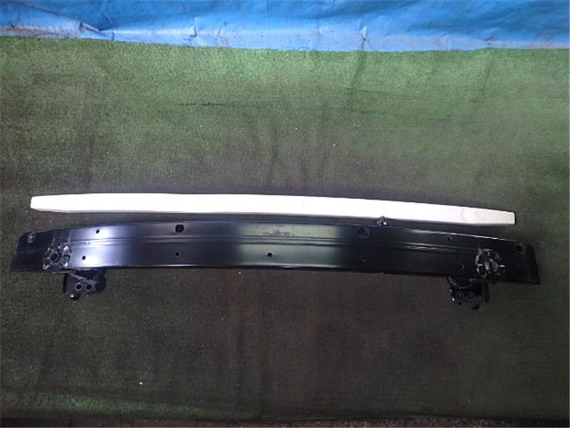 Front Bumper Reinforcement TOYOTA Estima 2008 DAA-AHR20 — photo 1