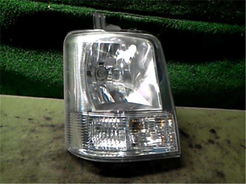 Right Headlight SUZUKI Every 2013 EBD-DA64V 3512068H52 — photo 1