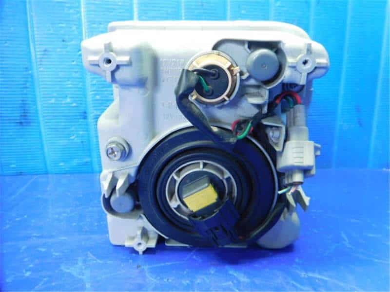 Right Fog Light SUBARU Lucra 2011 DBA-L465F 81510B2040 — photo 3