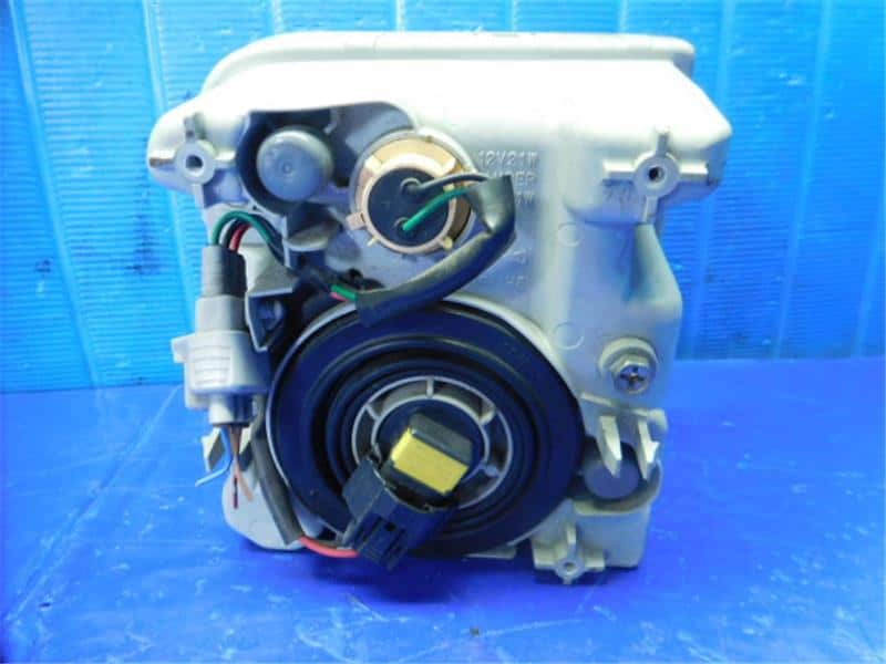 Left Fog Light SUBARU Lucra 2011 DBA-L465F 81520B2040 — photo 3