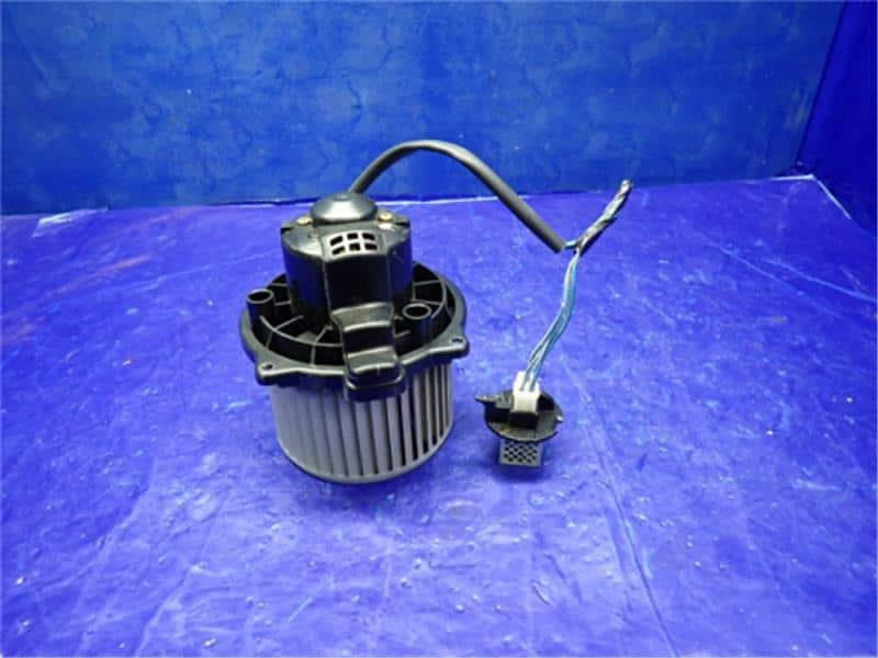 Blower Motor SUZUKI Jimny 2001 TA-JB23W 7415057M00 — photo 1