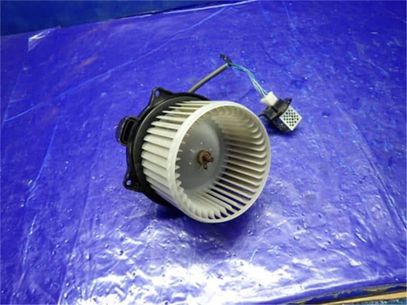 Blower Motor SUZUKI Jimny 2001 TA-JB23W 7415057M00 — photo 2