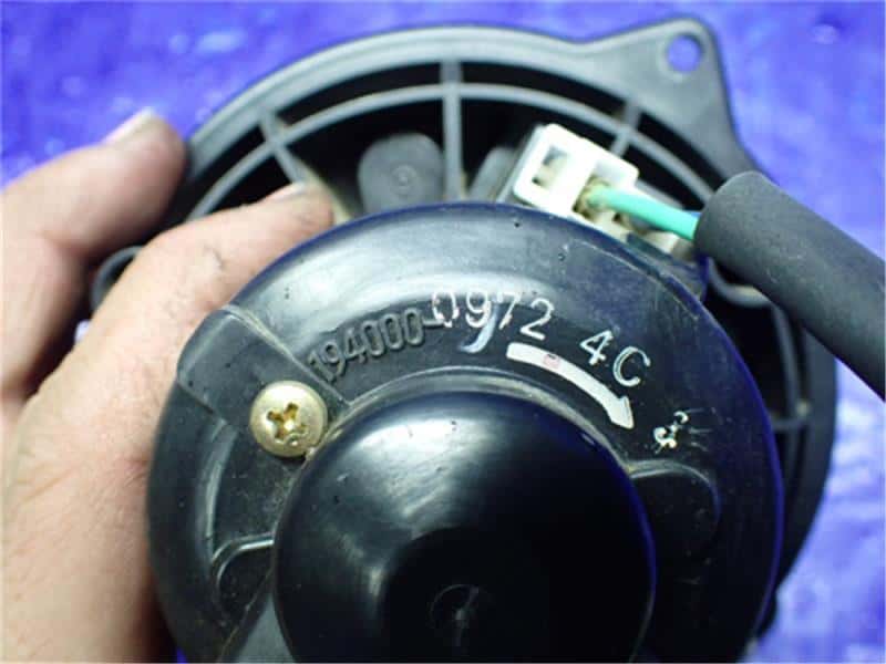 Blower Motor SUZUKI Jimny 2001 TA-JB23W 7415057M00 — photo 3