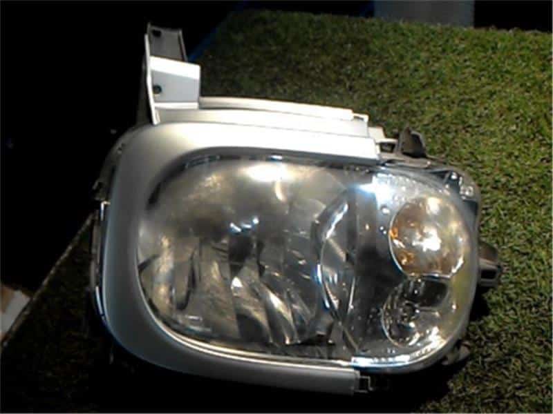 Right Headlight NISSAN Cube 2007 DBA-YZ11 — photo 1