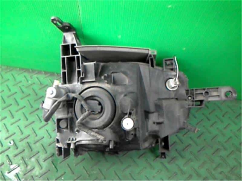 Left Headlight NISSAN Cube 2007 DBA-YZ11 — photo 2