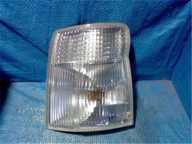 Left Side Marker Light NISSAN CARAVAN 2005 TA-QGE25 — photo 1