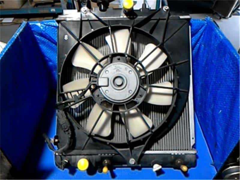 Radiator HONDA Life 2009 DBA-JC1 — photo 2