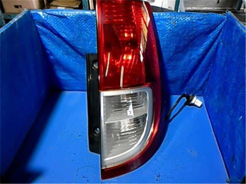 Right Tail Light NISSAN Moco 2007 DBA-MG22 — photo 1