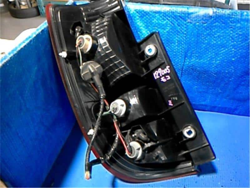 Right Tail Light NISSAN Moco 2007 DBA-MG22 — photo 2