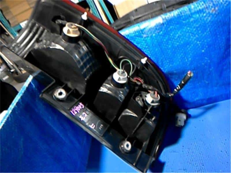 Left Tail Light NISSAN Moco 2007 DBA-MG22 — photo 2