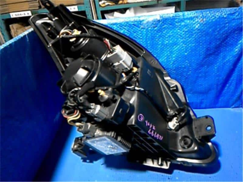 Left Headlight SUZUKI Swift 2007 DBA-ZC21S — photo 4