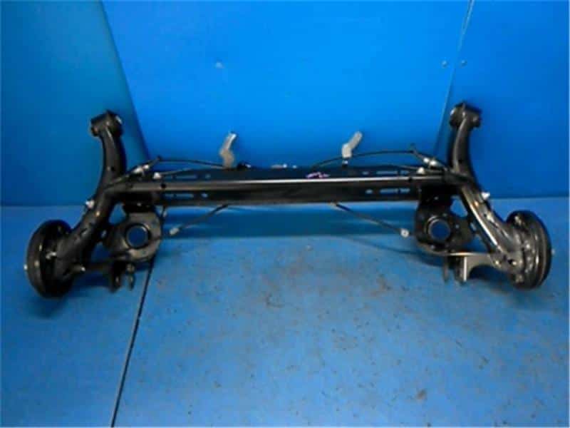 FR Axle Beam Assembly DAIHATSU Tanto 2020 6BA-LA650S — photo 1
