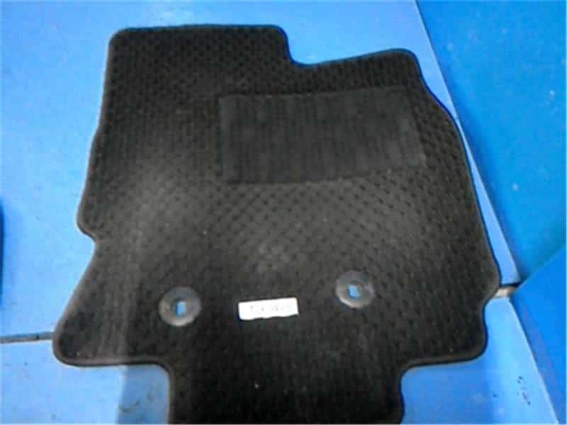 Floor Mat DAIHATSU Tanto 2020 6BA-LA650S — photo 2