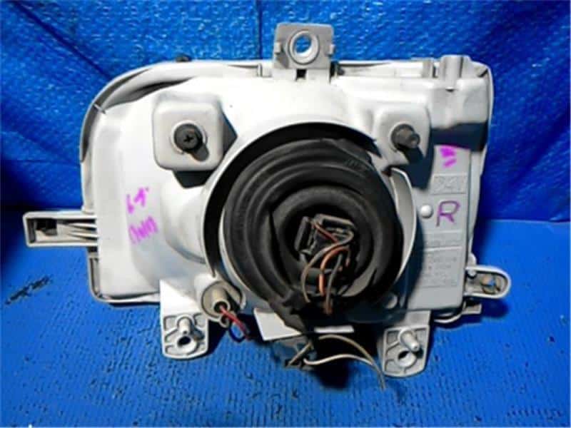 Right Headlight DAIHATSU Move 1997 E-L600S — photo 3