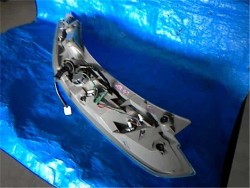 Right Tail Light NISSAN Leaf_ 2011 ZAA-ZE0 — photo 2