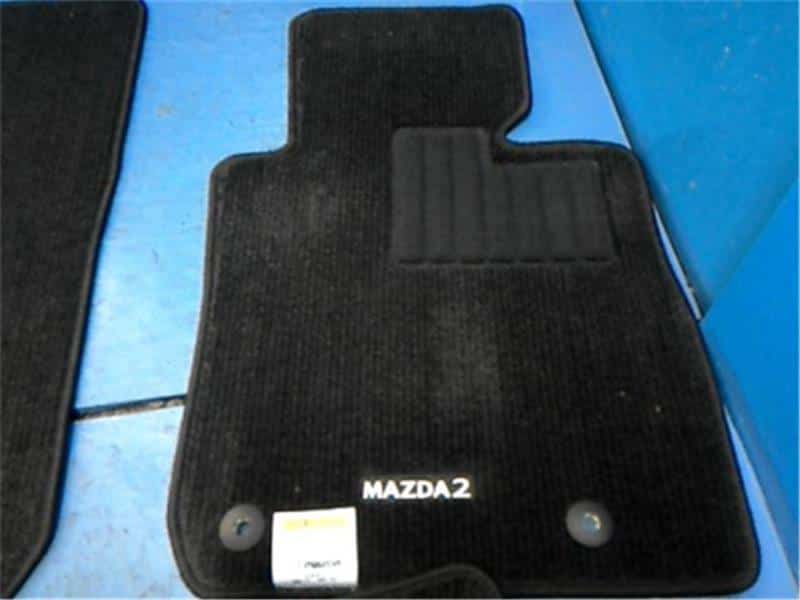 Floor Mat MAZDA Mazda2 2020 6BA-DJLFS — photo 2