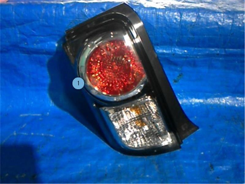Left Tail Light TOYOTA Corolla Rumion 2013 DBA-ZRE152 — photo 1
