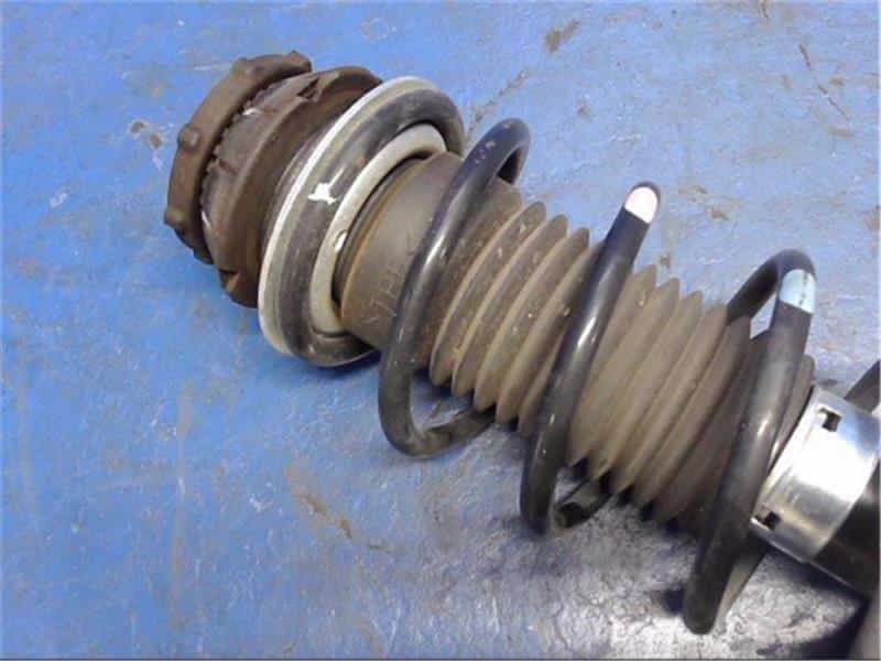 Front Right Strut Assembly SUZUKI Wagon R 2018 DAA-MH55S — photo 2