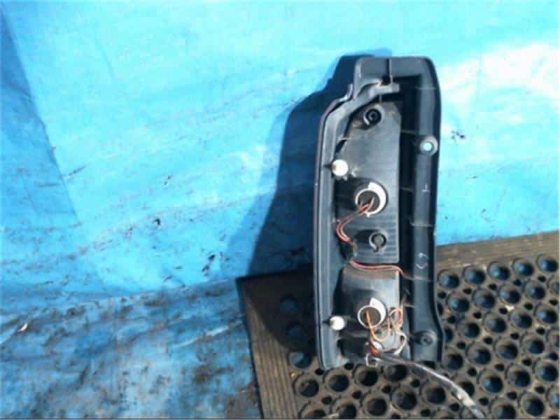 Right Tail Light MITSUBISHI eK Sport 2003 UA-H81W — photo 2