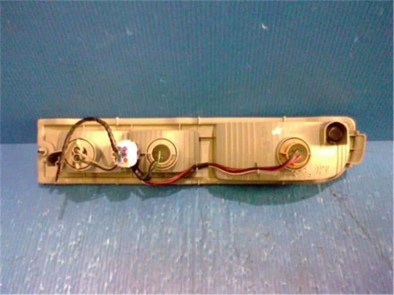 Left Tail Light MITSUBISHI Minicab Truck 2012 GBD-U61 — photo 2