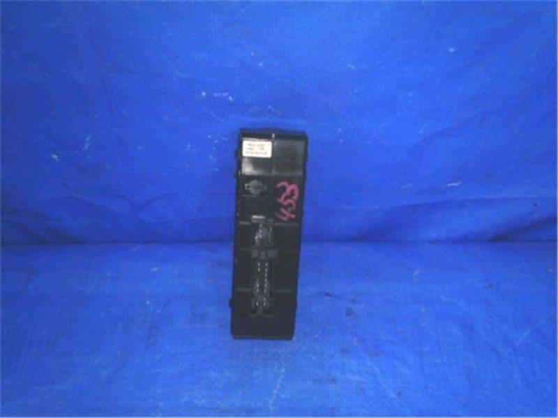 Power Window Switch NISSAN Serena 2010 DBA-C26 — photo 2