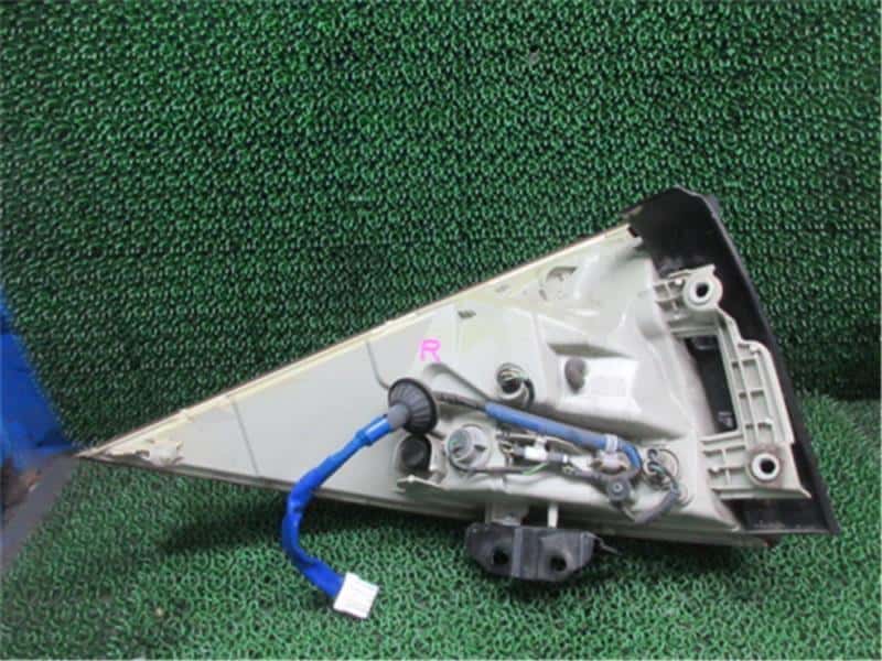 Right Tail Light HONDA Insight 2010 DAA-ZE2 — photo 2