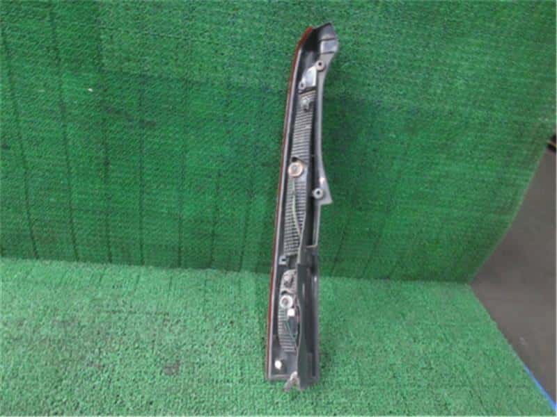 Right Tail Light DAIHATSU Move 2005 DBA-L150S — photo 2