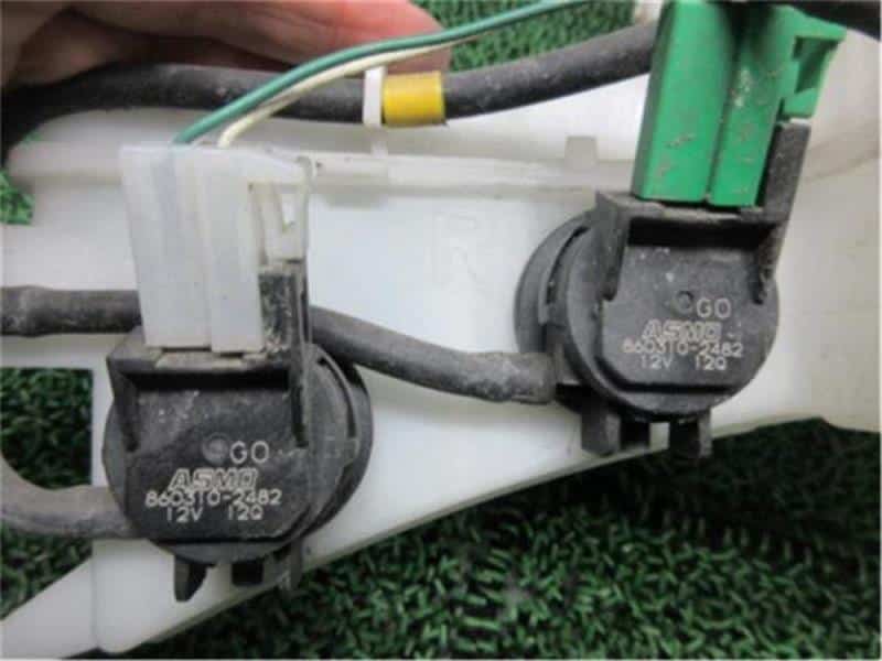 Windshield Washer Reservoir Tank SUBARU Stella 2013 DBA-LA110 — photo 3