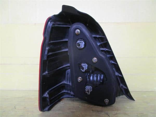 Right Tail Light HONDA Odyssey 2000 LA-RA6 — photo 2