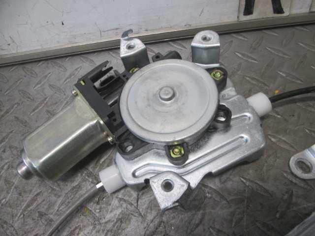 Rear Left Door Regulator NISSAN X-Trail 2003 UA-NT30 80731 89913 — photo 2