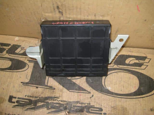 Engine Control Unit MITSUBISHI Toppo Bj 2000 GF-H46A — photo 3
