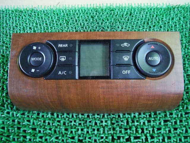 A/C Control Panel NISSAN Serena 2005 CBA-NC25 — photo 1