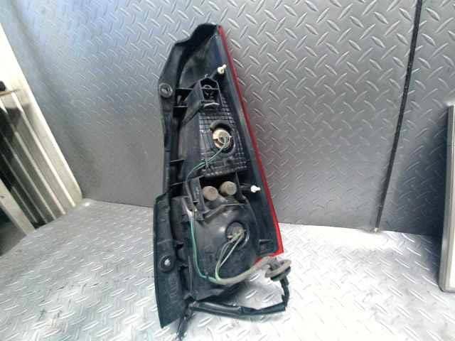Left Tail Light NISSAN Serena 2001 GF-PNC24 — photo 3