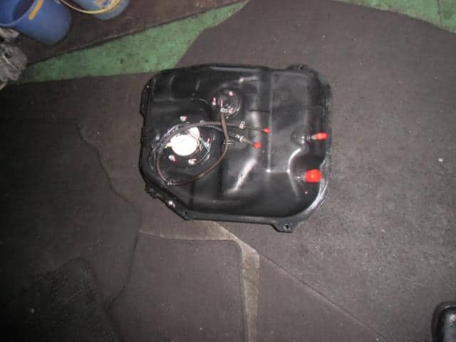 Fuel Tank NISSAN Moco 2013 DBA-MG33 — photo 1