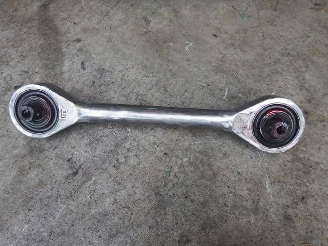 Suspension Parts ISUZU ISUZU LARGESIZE CAR 2001 KL-CYL51V3 — photo 1