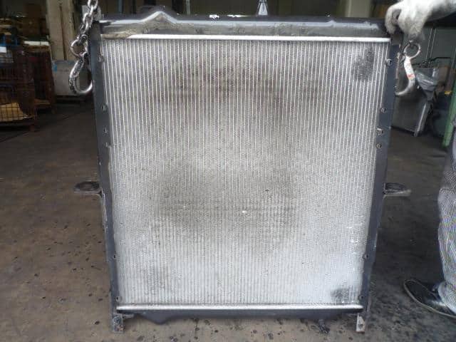 Radiator ISUZU ISUZU LARGESIZE CAR 2000 1214108310 — photo 2