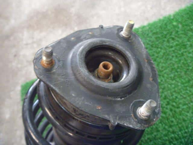Front Right Strut MAZDA Demio 2003 UA-DY3R D57134700A — photo 2