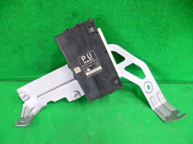 Engine Control Unit SUBARU Legacy 2013 DBA-BRM 22765AE033 — photo 1