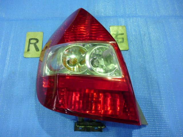 Left Tail Light HONDA Fit 2004 DBA-GD1 — photo 1
