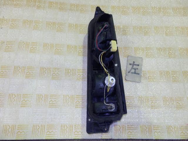 Left Tail Light SUBARU Sambar 2000 GD-TV1 — photo 3